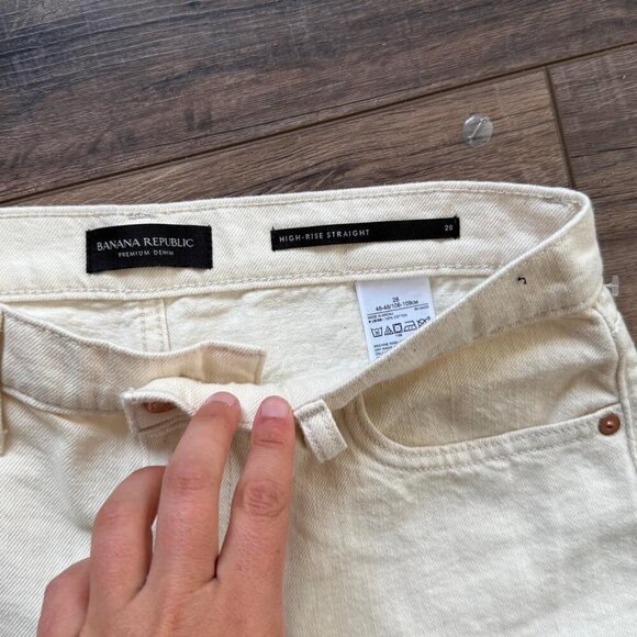 Banana Republic Cream Straight Leg - Picture 2 of 3